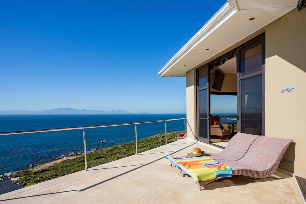 Aqua Terra Boutique Guesthouse Simonʼs Town Eksteriør bilde